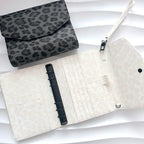 A6 Leo Pocket | grau schwarz | weiß beige | schwarze Ringe