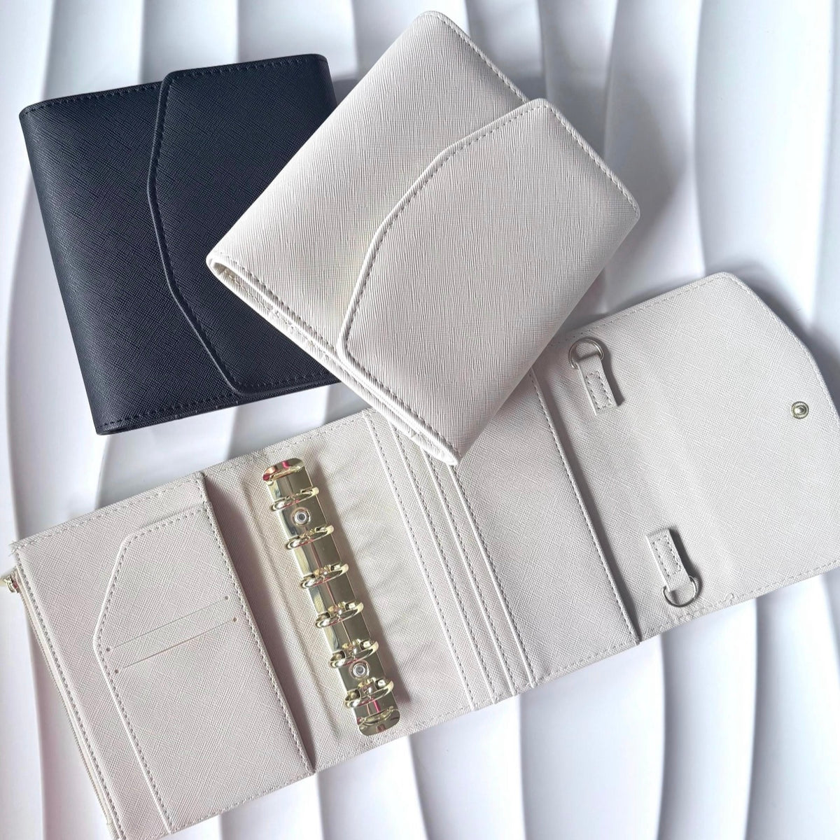 A7 Pocket | schwarz gold | Saffiano Leder