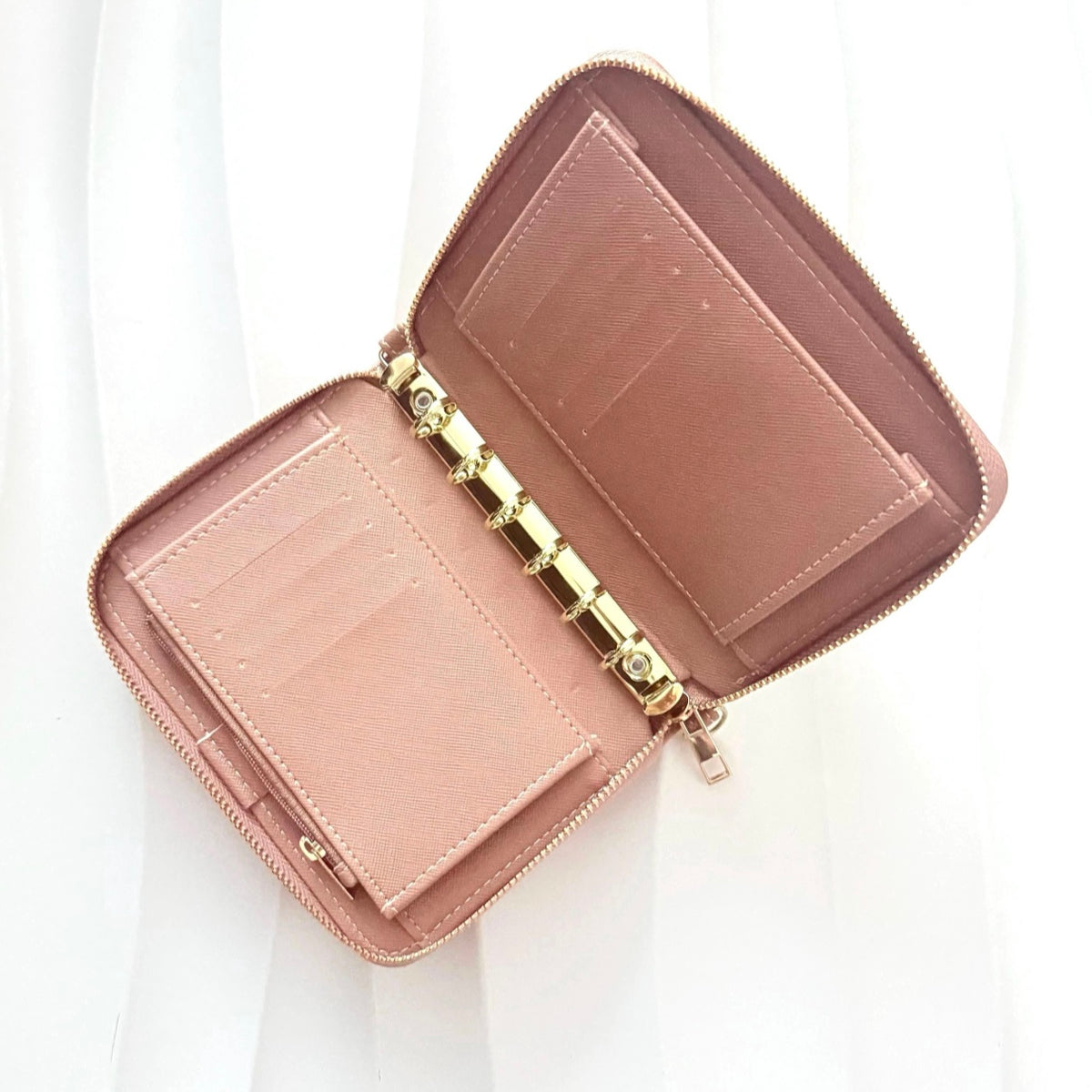 A7 Zip | viele Farben | Saffiano Leder | goldene Ringe