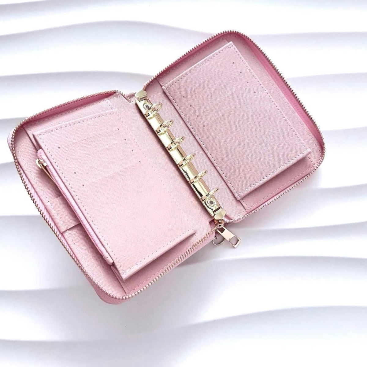 A7 Zip | viele Farben | Saffiano Leder | goldene Ringe