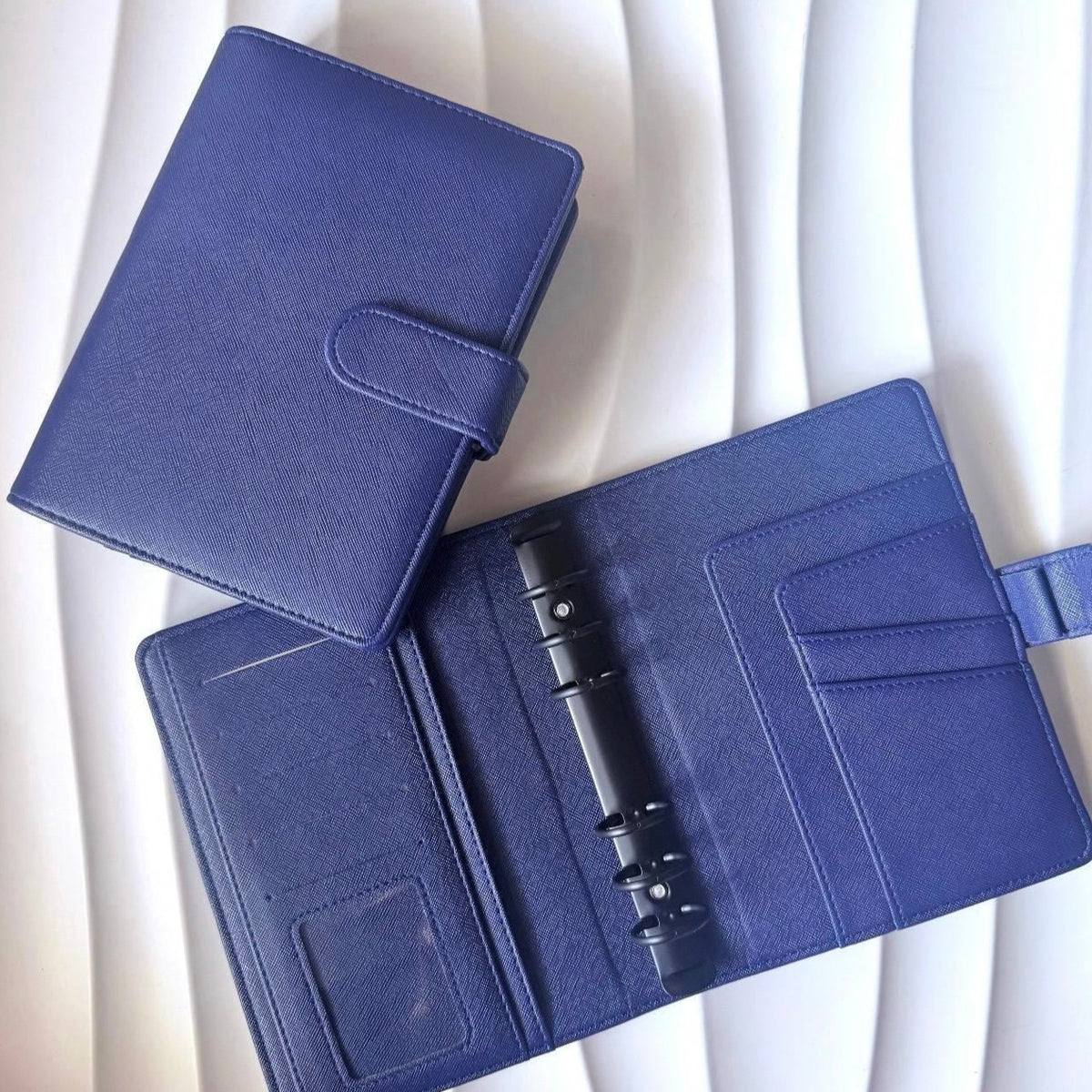 A6 | Marineblau | schwarze Ringe | Saffiano Leder