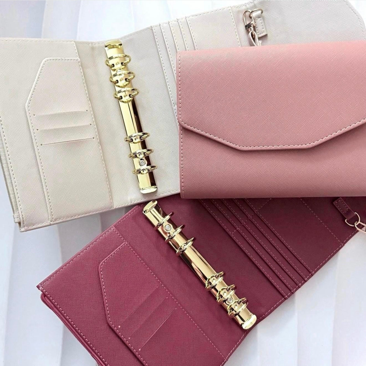 A6 Pocket | goldene Ringe | Saffiano Leder